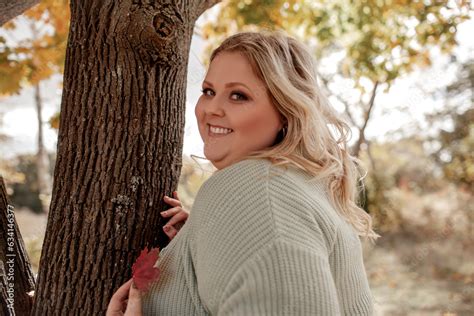 Adorable Hottie Amy Pleasures Fat Old Client