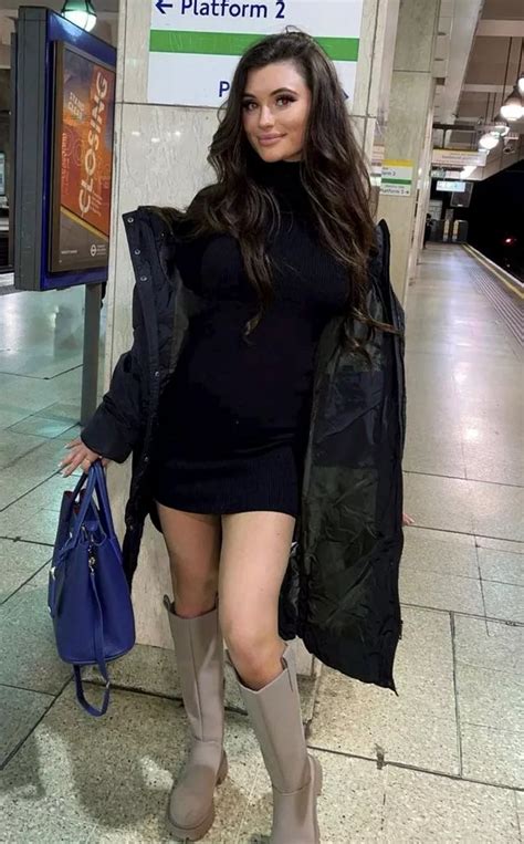 Alexia Grace Viaja Por El Mundo Gracias A Sus Seguidores