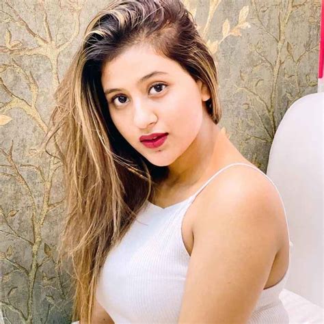 Anjali Arora Mms