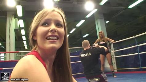 Antonya Makes Erotic Massage To Sophie Moone