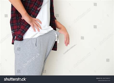 Blowjob After Sticking Ice In His Pants