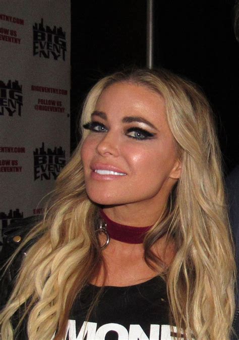 Carmen Electra Real Content On Onlyfans