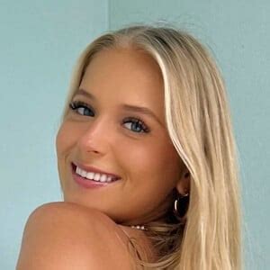 Claire Lizzy Profile Photos News Bio Celebnest