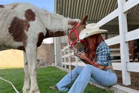 Cuacolandia La Emprendedora Que Rescata Caballos Con Su Onlyfans