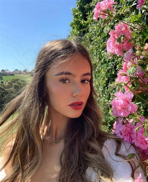 Ella Explicit Only Fans