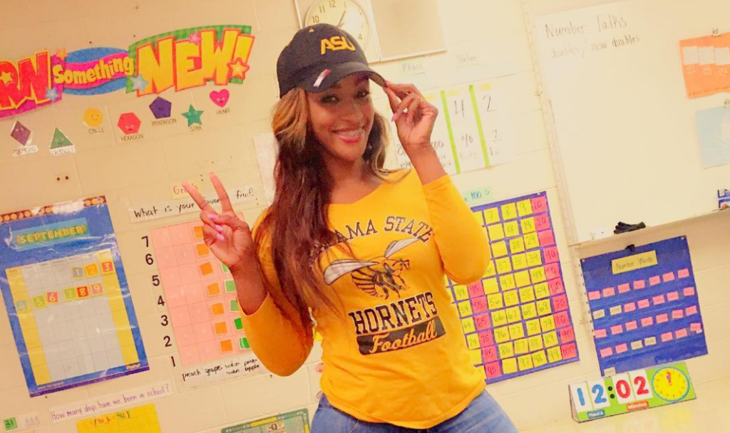 Fourth Grade Teacher From Atlanta Dubbed The Sexiest Teacher Alive Fourth Grade Teacher From Atlanta Dubbed The Sexiest Teacher Alive