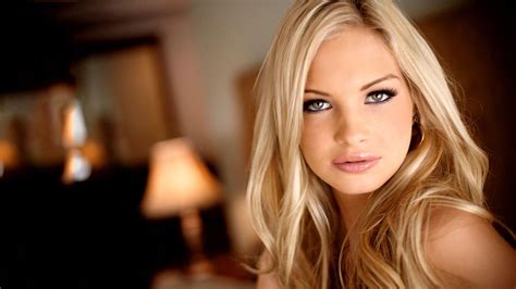 Gorgeous Women In High Quality Love Video