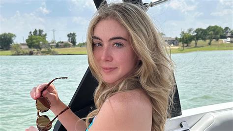Grace Charis Shows Off Sensational Body In Tiny Bikini As Fans Tell