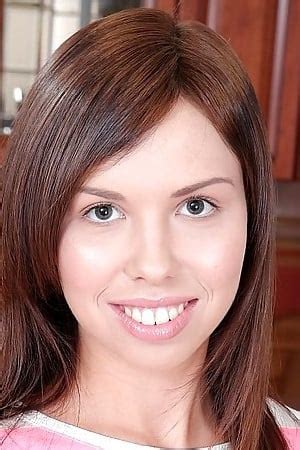 Iva Zan Gives A Head And Feels Dildo In Ass Iva Zan Gives A Head And Feels Dildo In Ass