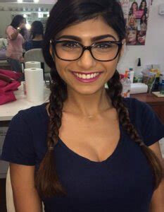 Mia Khalifa Biography Age Husband Family More Mia Khalifa Biography Age Husband Family More
