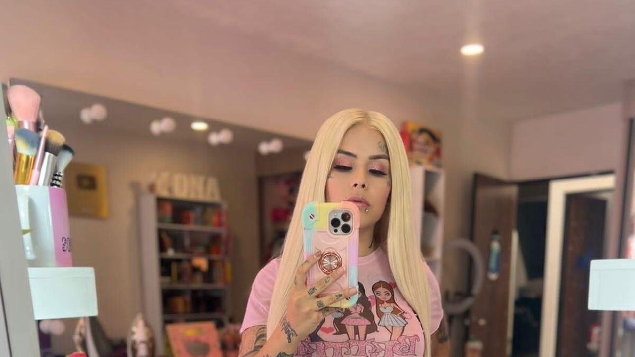 Mona Quiere Colaborar Con Karely Ruiz Solo Si Antes La Esconde De Mona Quiere Colaborar Con Karely Ruiz Solo Si Antes La Esconde De