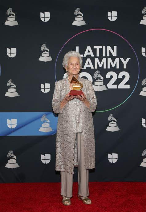 Qui N Es Ngela Lvarez La Mujer Que Gan Su Primer Latin Grammy A Los Qui N Es Ngela Lvarez La Mujer Que Gan Su Primer Latin Grammy A Los