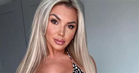 Racy Brit Model Claims She Has Two Aew World Champions In My Dms Racy Brit Model Claims She Has Two Aew World Champions In My Dms