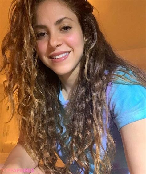 Shakira Nude Naked