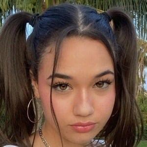 Sofia Gomez Tiktok Star Age Family Bio Famous Birthdays Sofia Gomez Tiktok Star Age Family Bio Famous Birthdays