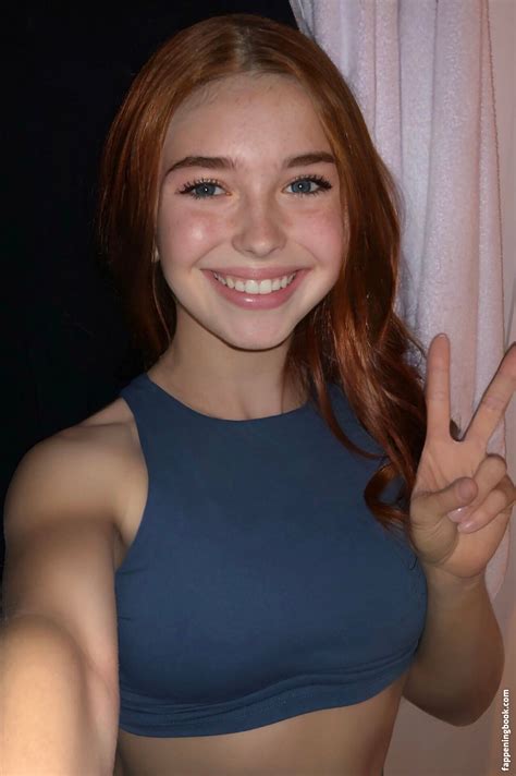 Sophieraiin Onlyfans Leaked