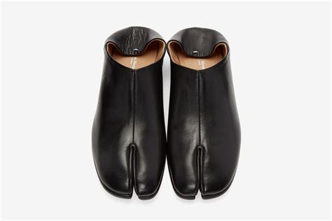 Tabi Footwear A Guide To The Japanese Split Toed Shoe Tabi Footwear A Guide To The Japanese Split Toed Shoe