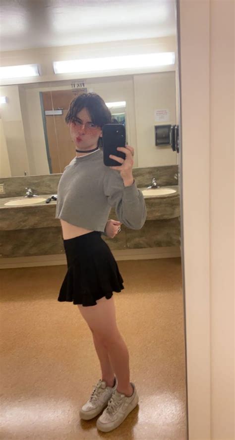 The Boys Bathroom Is A Scary Place To Take Pics R Teenfemboy The Boys Bathroom Is A Scary Place To Take Pics R Teenfemboy