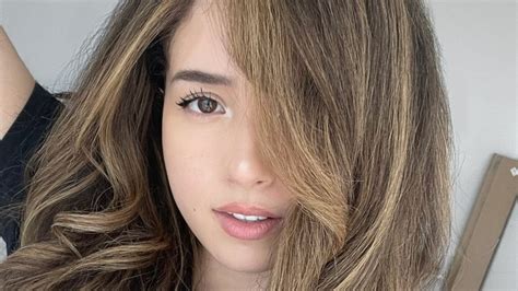 The Only Way Pokimane Thinks Dating A Fan Could Work The Only Way Pokimane Thinks Dating A Fan Could Work