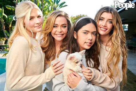 Tvshowbiz Charlie Sheen And Denise Richards Onlyfans Star Daughter Tvshowbiz Charlie Sheen And Denise Richards Onlyfans Star Daughter