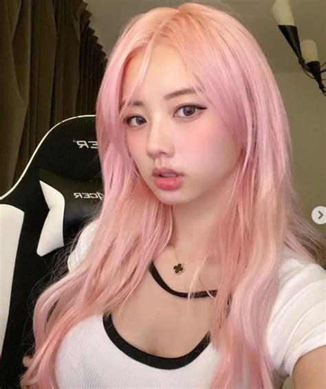 Vyvan Le Leaks